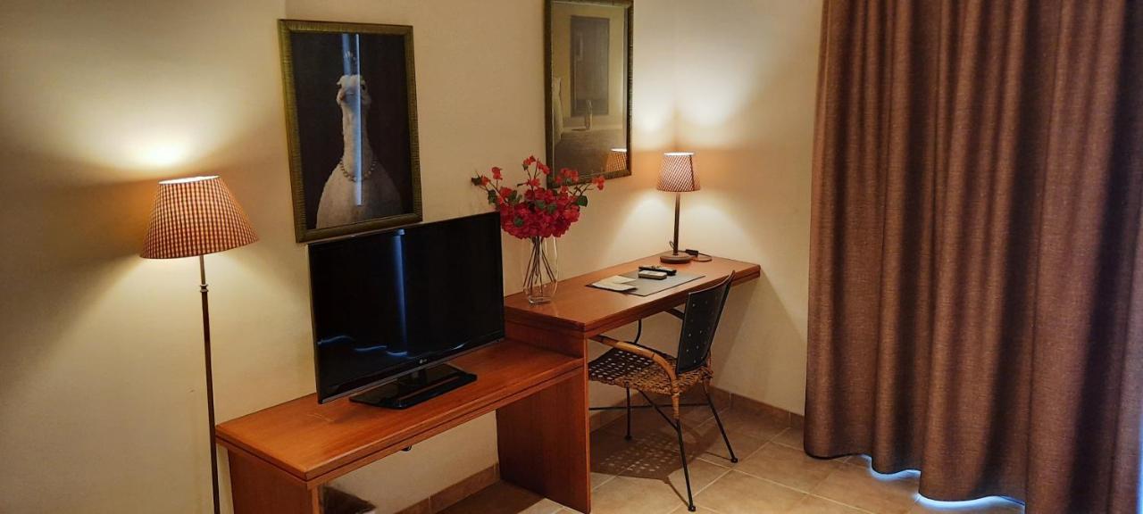 Sant Jordi Hotel Montbrió del Camp Eksteriør billede