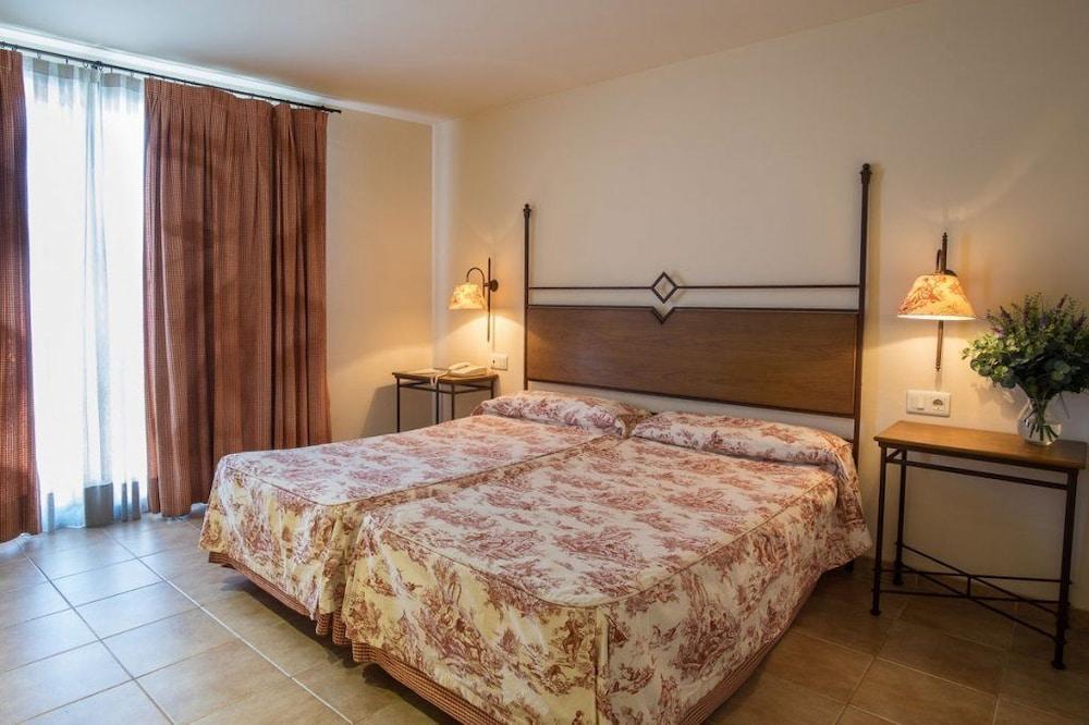 Sant Jordi Hotel Montbrió del Camp Eksteriør billede